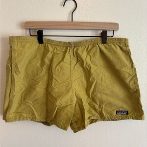Patagonia Men's Vintage Yellow Baggies Shorts (1990)